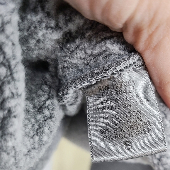 Wildfox Four Letters Flora cropped sweatshirt sherpa gray LOVE size small - Picture 9 of 10